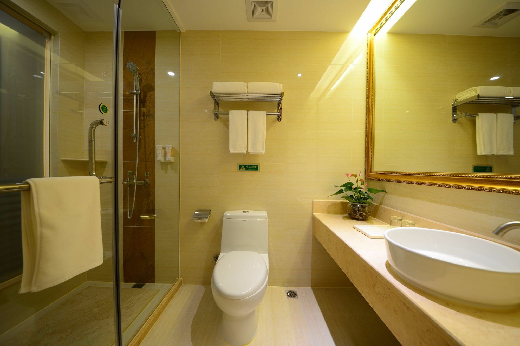Vienna International Hotel Shajing Heyi Branch Shenzhen Eksteriør billede